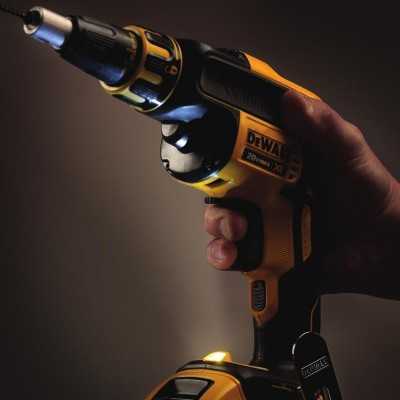 ATORNILLADOR DEWALT 20V XR DRYWALL 2BAT. S/CARBONES DCF620