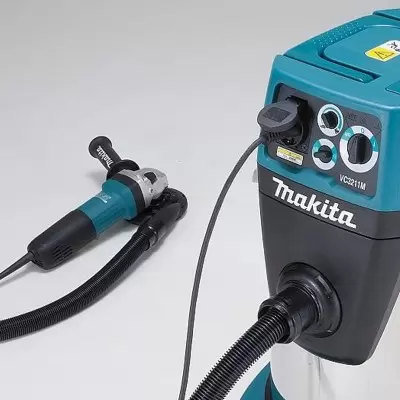 Aspiradora (Humedo y Seco) 2.0m3/min 1050W Doble Filtro Clase H Polvo: 32 L Agua: 27