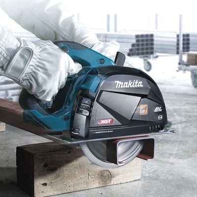 Sierra Cortadora de Metal 7 1/4" XGT 40Vmax Cap. Corte 2 5/8" BL-F.E.-AFT-XPT Sin Baterias Makita CS002GZ