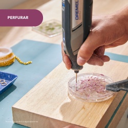 Minitorno 12V 2 Bat 2.0 Ah y Carg Dremel 8240