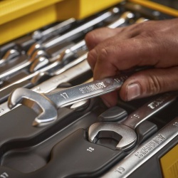 Juego de Herramientas 1/4" - 1/2" 3 Gavetas 126 Piezas Stanley STMT98107-LA