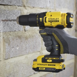 Taladro Percutor 1/2" 20V 2 Bat 1.5 Ah + Accesorios 27 Piezas Stanley SCD711C2K-K3