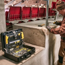 Juego de Herramientas 1/4" y 1/2" 141 Piezas Stanley STMT98109-LA