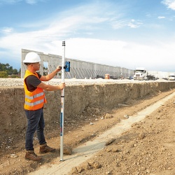 Nivel Láser 360° 18V Verde Bluetooth Bosch GRL 650 CHVG