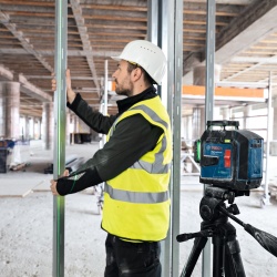 Nivel Láser 360° 3 Líneas Verde 80 Metros 1 Bat + Receptor Bosch GLL 80-33 G