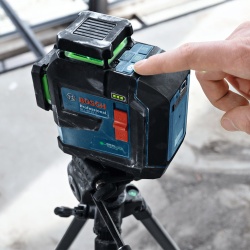 Nivel Láser 360° 3 Líneas Verde 80 Metros 1 Bat + Receptor Bosch GLL 80-33 G