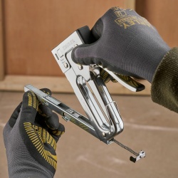 Engrapadora Tipo Pistola de 6 a 10mm Stanley TR45