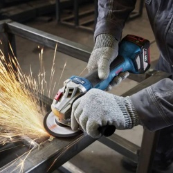 Amoladora Angular 5" 18V Brushless Incl 2 Bat 4.0 Ah + Carg Bosch GWS 18V-8