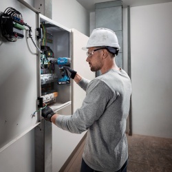 Taladro Percutor 1/2" 18V GSB 183-LI + Set de Accesorios Bosch