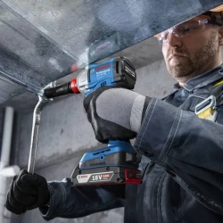 Atornillador / Llave de Impacto 1/4" Hex y 1/2" Cuadrante 18V + 2Bat y Carg Bosch GDX 18V-285