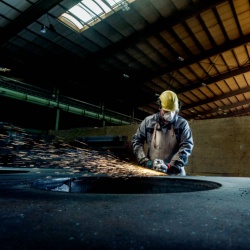 Amoladora Angular 7" 2400W 8450 Rpm Metabo WEPBA 24-180 MVT Quick 606480000