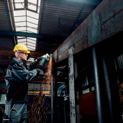 Amoladora Angular 7" 2400W 8450 Rpm Metabo WEPBA 24-180 MVT Quick 606480000