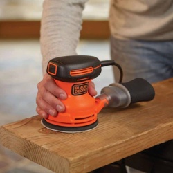 Lijadora Excentrica 5" 125mm 180W Black And Decker BDERO100-B2