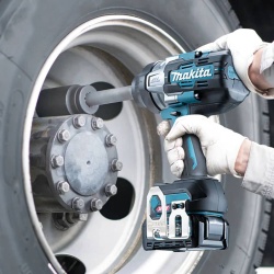 Llave de Impacto 3/4" 1800Nm 40V XGT BL Inc 2 Bat y Carg Makita TW011GM201