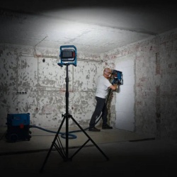 Linterna Trabajo Led 5000 Lm 18V Baretool Bosch GLI 18V-5000 0601.9P5.100-000