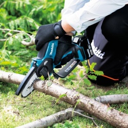 Sierra de Podar 4" 18V LXT BL + 1 Bat de 3,0 Ah + Cargador Makita