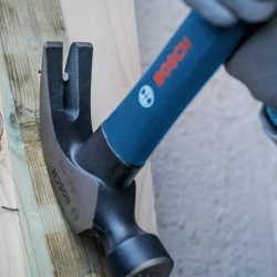Martillo de Uña Curva 20 Oz Bosch 1600.A03.AK6-000