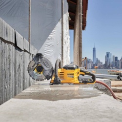 Disco Diamantado Segmentado 9" x 7/8" x 1" para Concreto Dewalt DWAFV8900